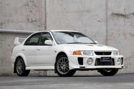 Mitsubishi  - 1998 white - 1:43 - IXO Models - moc157 - ixmoc157 | The Diecast Company