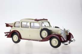 Mercedes Benz  - 1936 beige - 1:18 - Triple9 Resin series - T9R1800104 - T9R1800104 | The Diecast Company