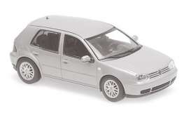Volkswagen  - Golf IV  1999 red - 1:43 - Maxichamps - 940056061 - mc940056061 | The Diecast Company