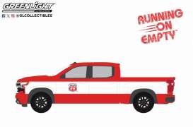 Chevrolet  - Silverado 2023 red/white - 1:64 - GreenLight - 41170F - gl41170F | The Diecast Company