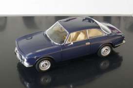 Alfa Romeo  - 1970 metallic blue - 1:18 - Norev - 187915 - nor187915 | The Diecast Company