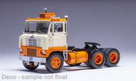 White  - 7400 1960 beige/orange - 1:43 - IXO Models - tr188 - ixtr188 | The Diecast Company