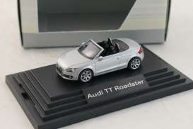 Audi  - TT Roadster silver - 1:87 - Audi - 5010500512 - Audi5010500512 | The Diecast Company